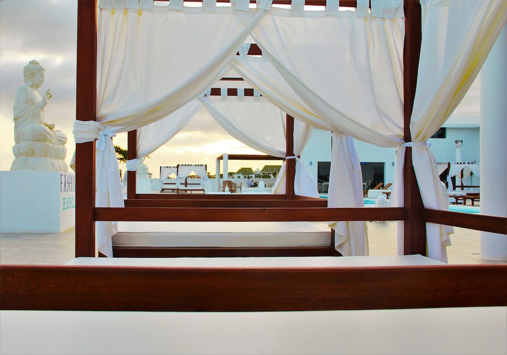 Hotel LIVVO Budha Beach 6/70