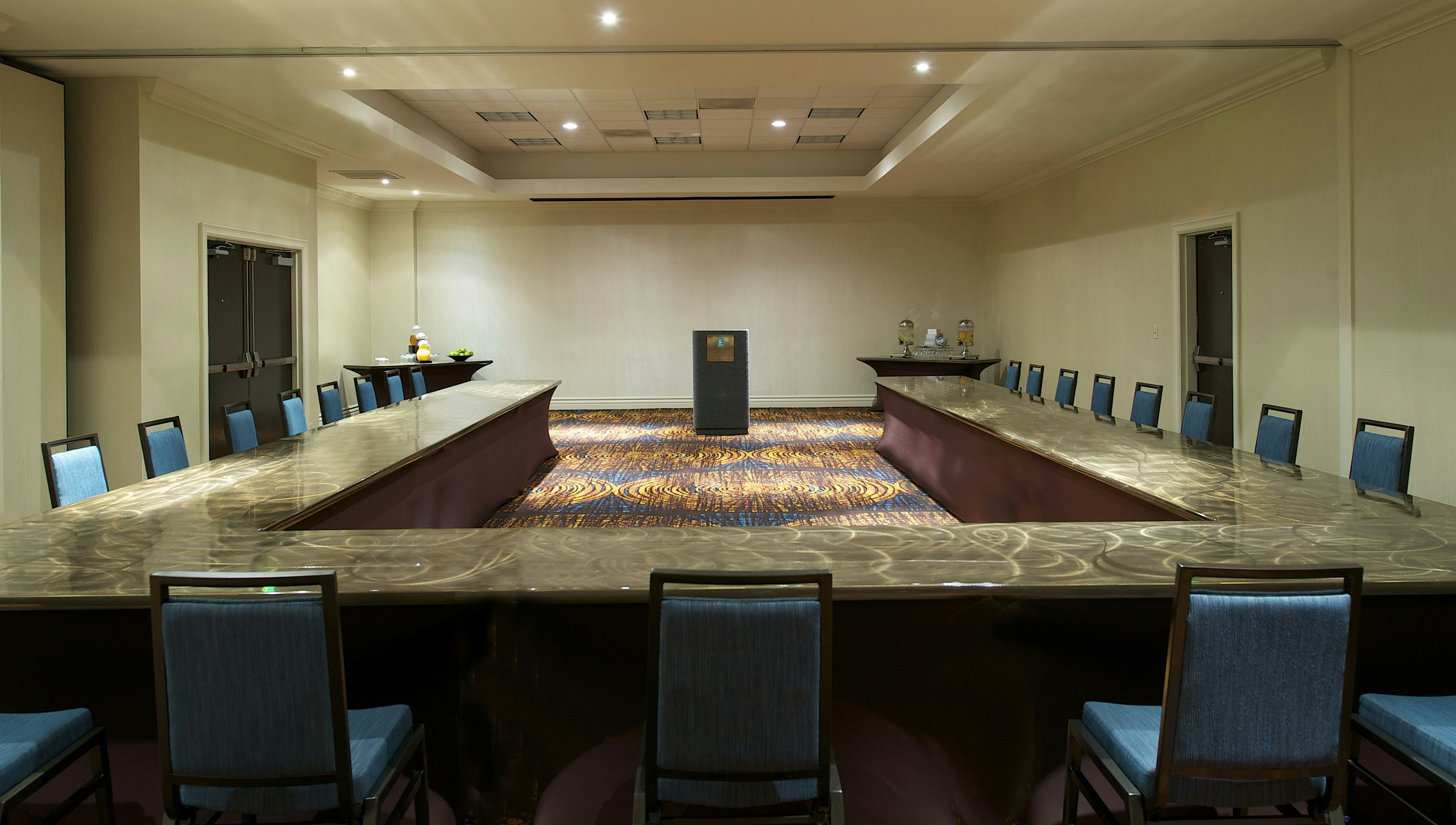 Embassy Suites Walnut Creek 75/81