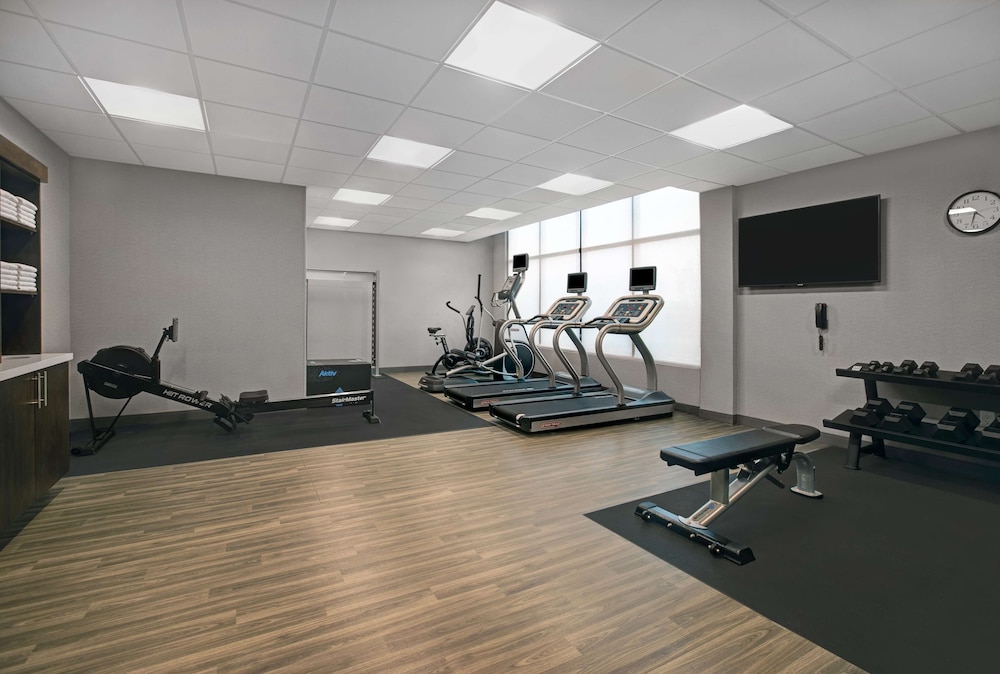 Hampton Inn Suites Farmers Branch Dallas Tx 30/54