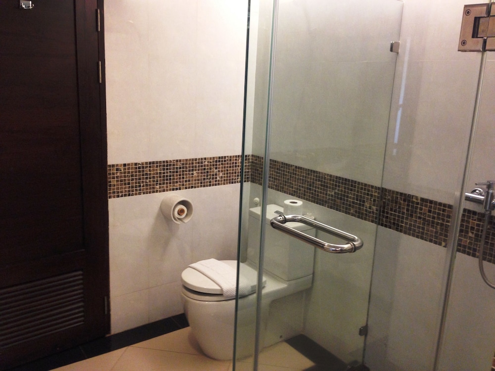 August Suites 66/69