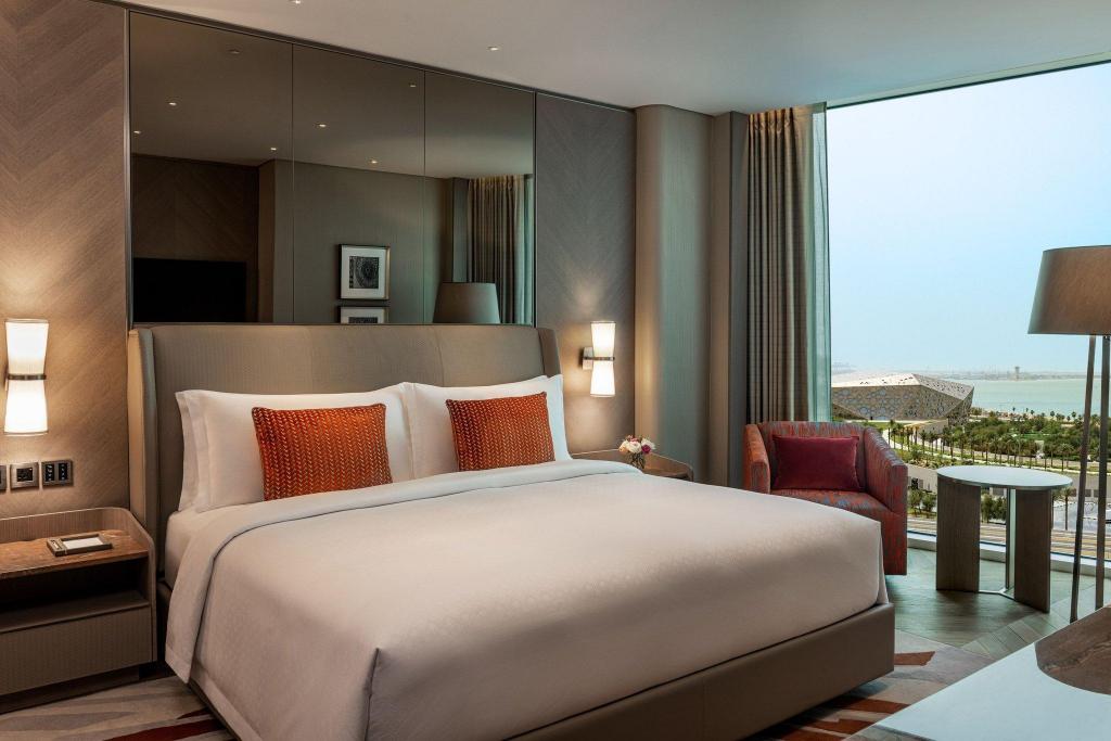 Astor, Grand, Suite, King Bed, Sea View