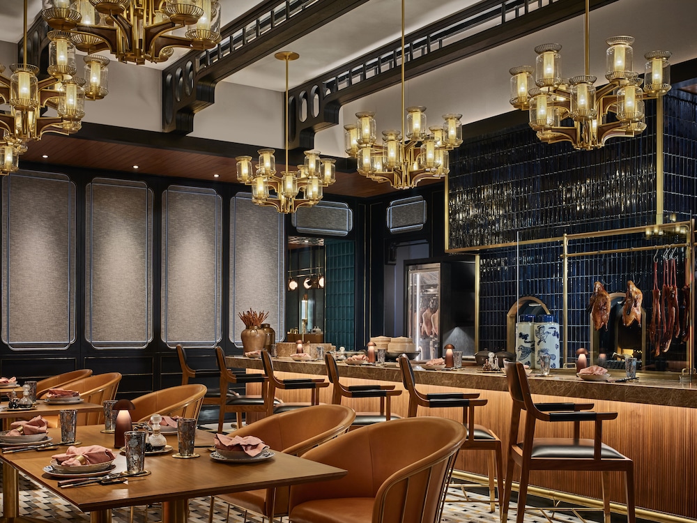 Rosewood Bangkok 69/84