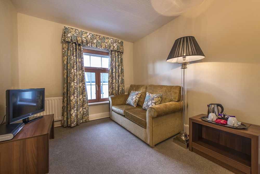 Royal Oak Hotel 27/47