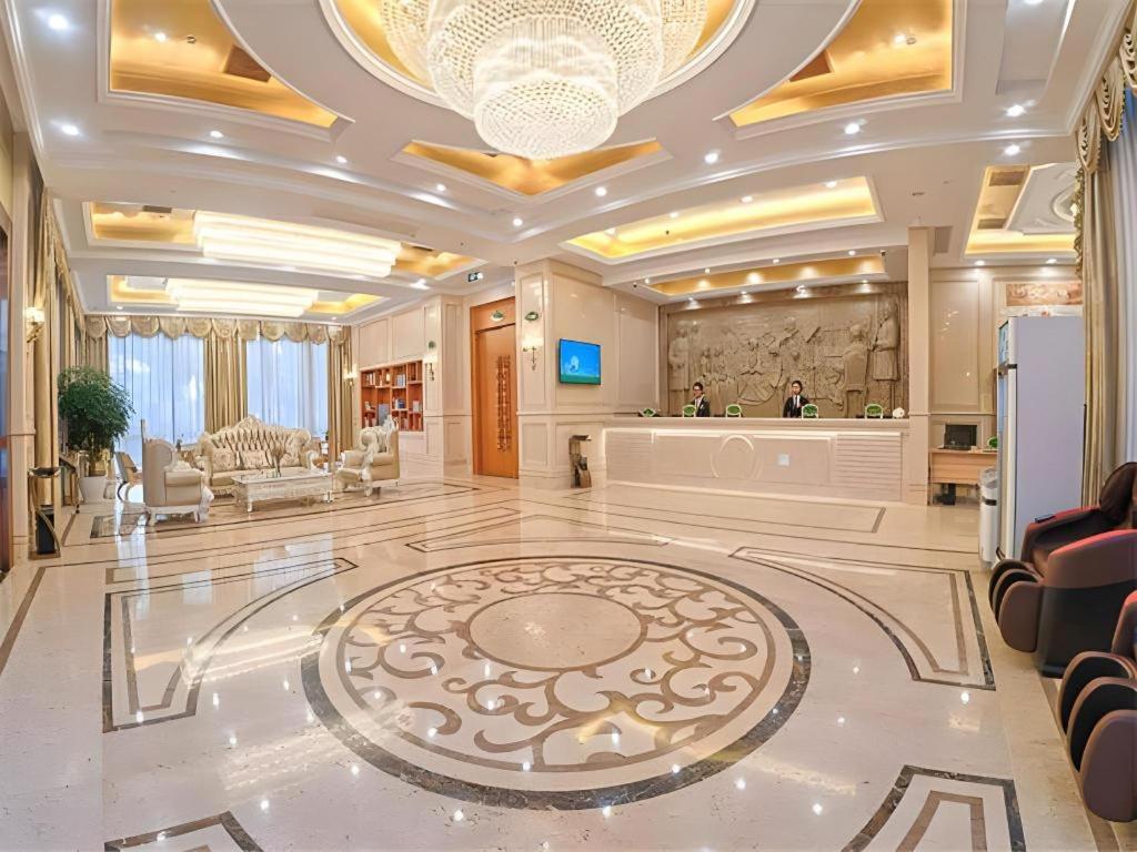 Vienna Hotel (Suzhou Fashion stage Yangcheng Lake store) 6/46