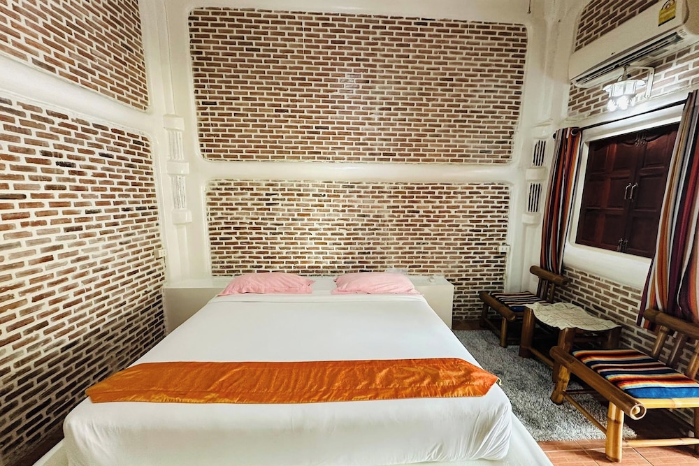 SUPERIOR, DOUBLE BED
