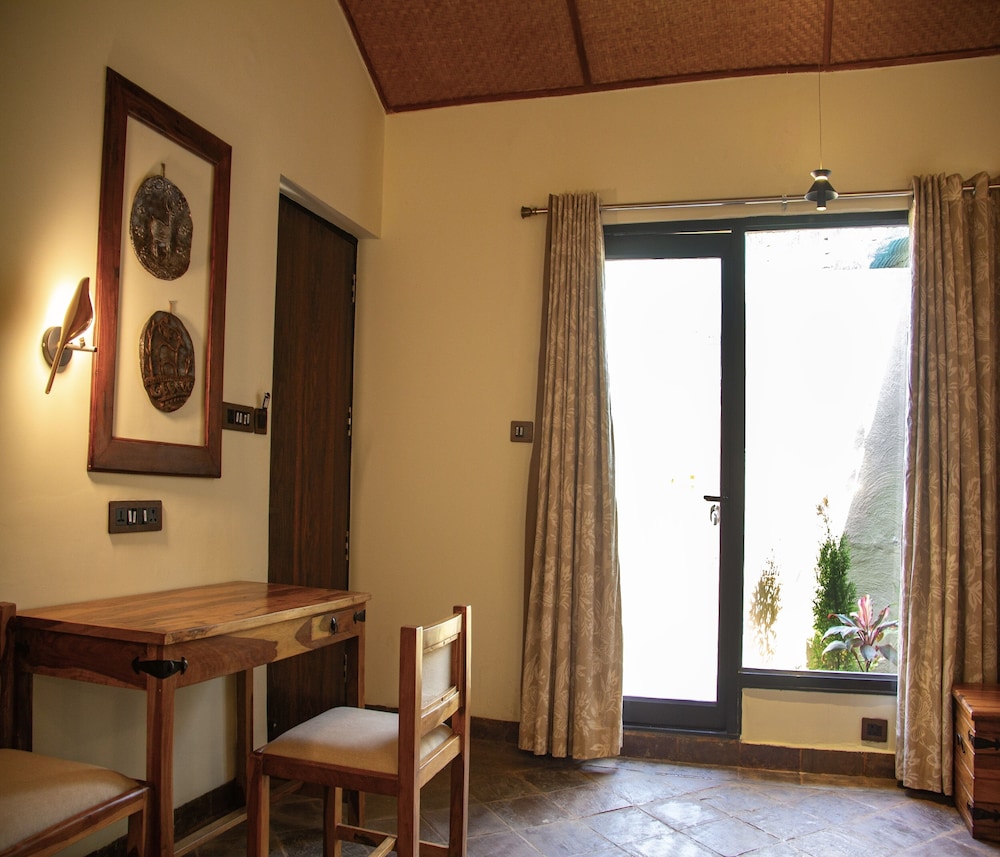 Tathastu Bandhavgarh 46/65