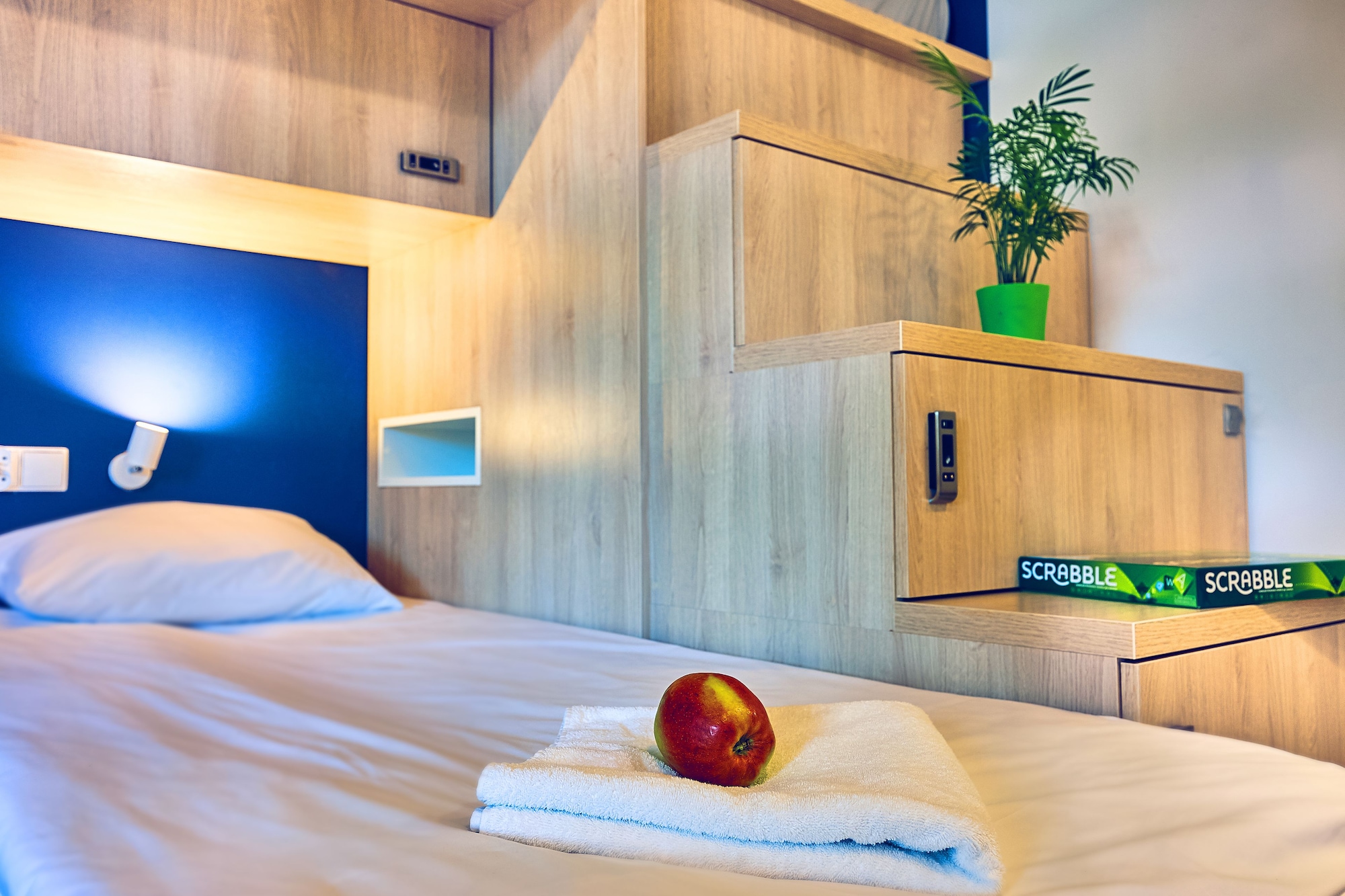 ROOM, QUADRUPLE, PRIVATE BATHROOM