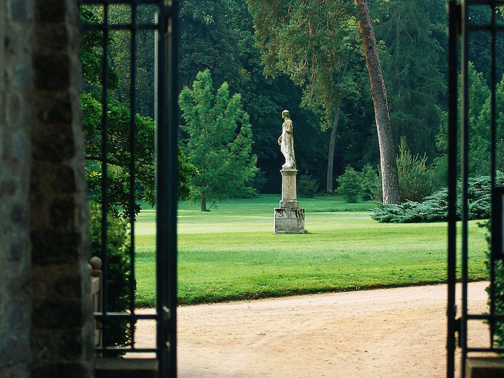 Ibis Chateau De Fontainebleau 67/70