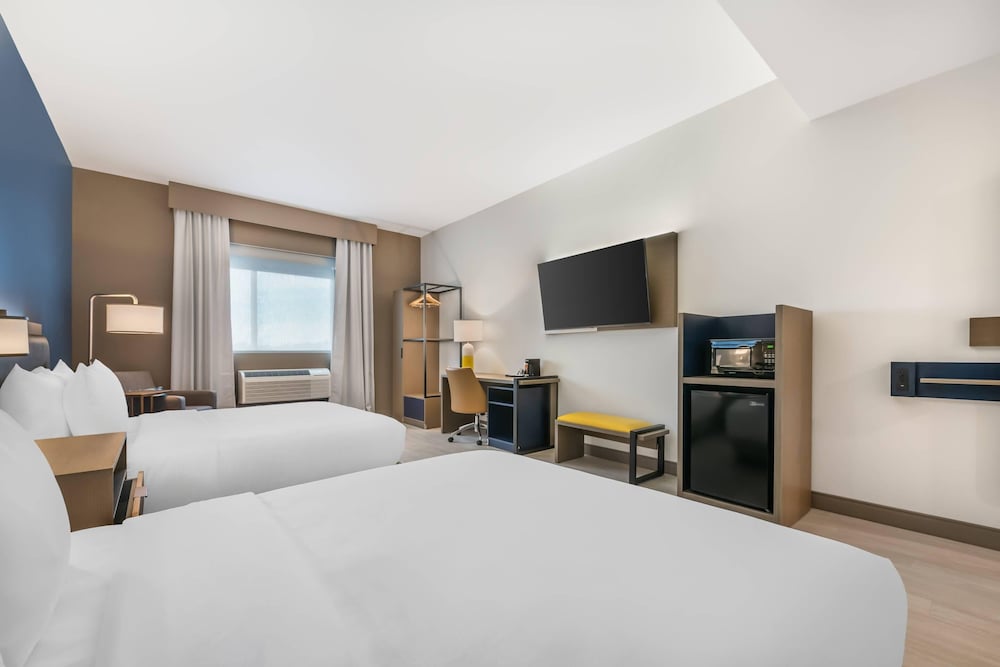 Comfort Inn & Suites Orlando Sanford Airport 22/54