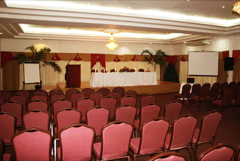 Rovanels Resort And Conference Centre 15/22