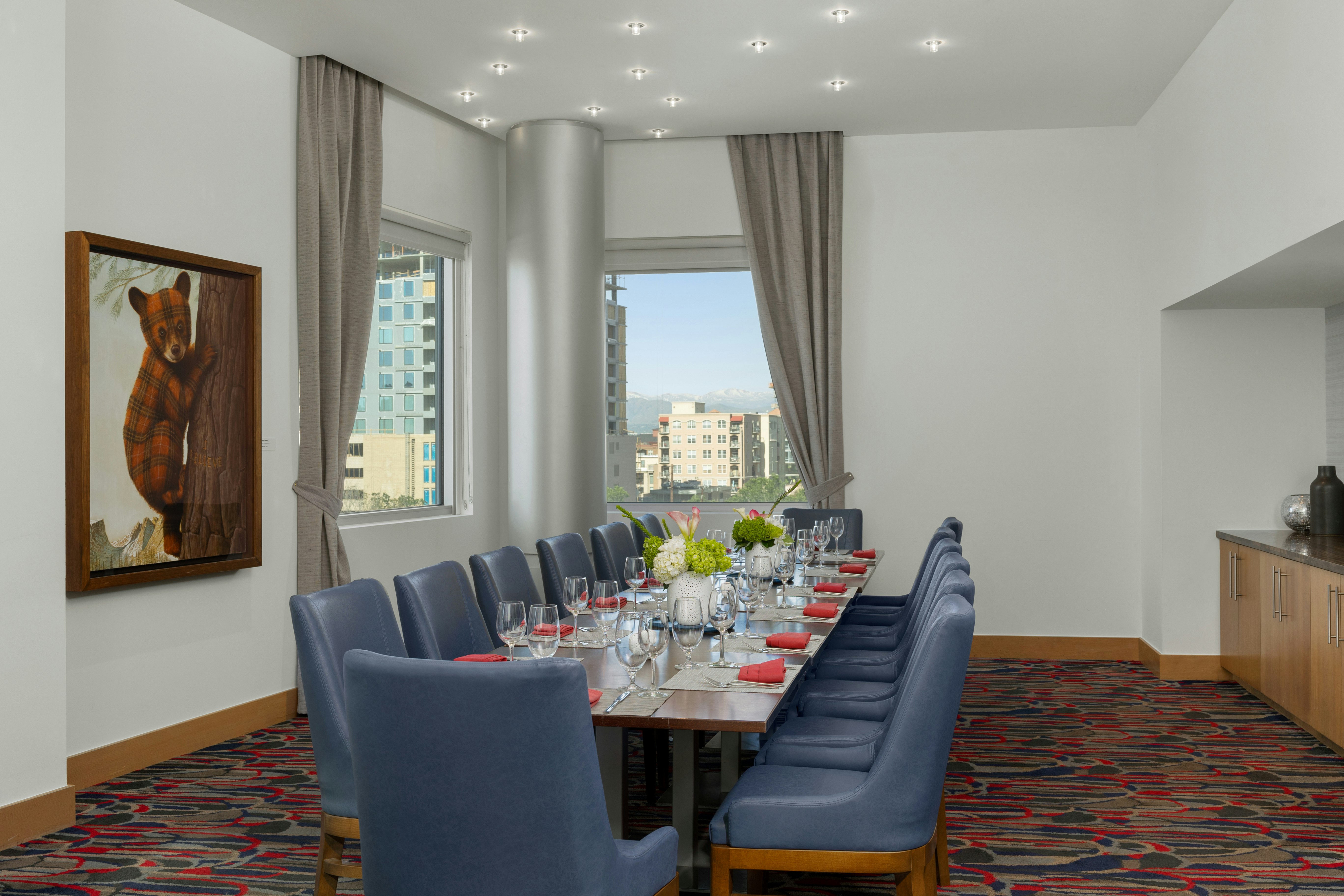 The Art Hotel Denver, Curio Collection by Hilton 42/47