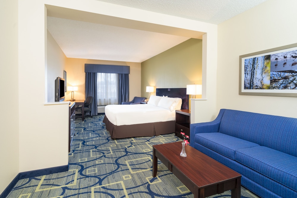 Holiday Inn Express Hotel Suites Easton 45/63