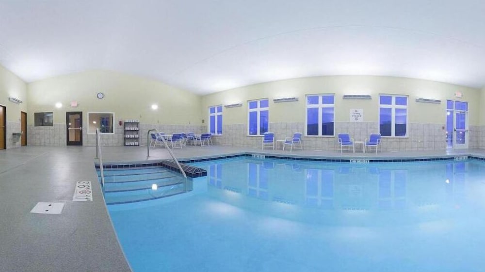 Holiday Inn Express Hotel And Suites Antigo 38/61