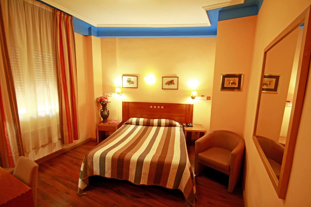 Paris Centro Zaragoza Hotel 8/16