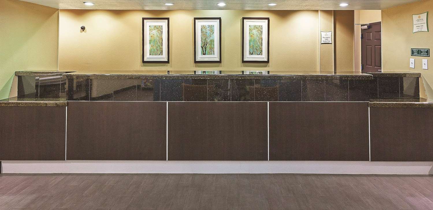 Houston Hobby Airport 6/45