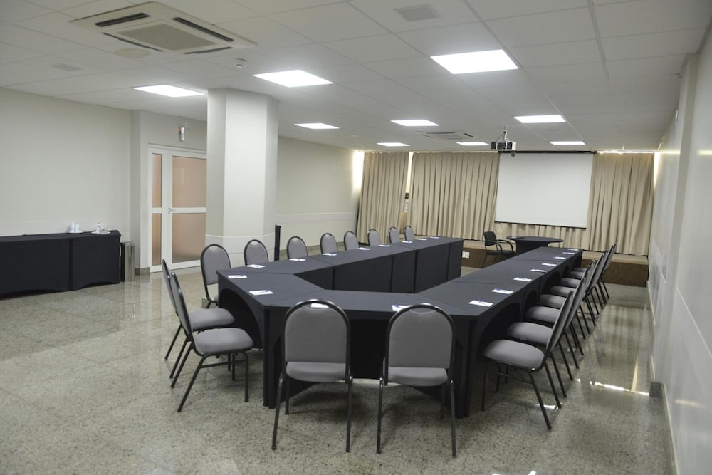 Oitis Hotel 53/63