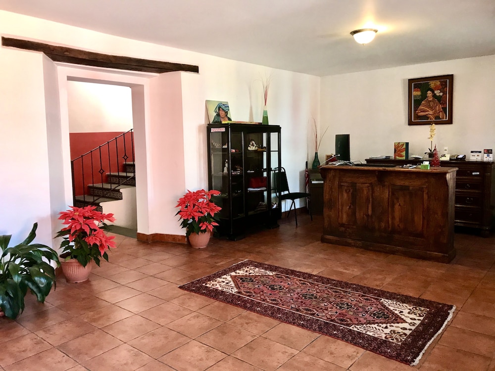 Hotel La Galeria 24/50