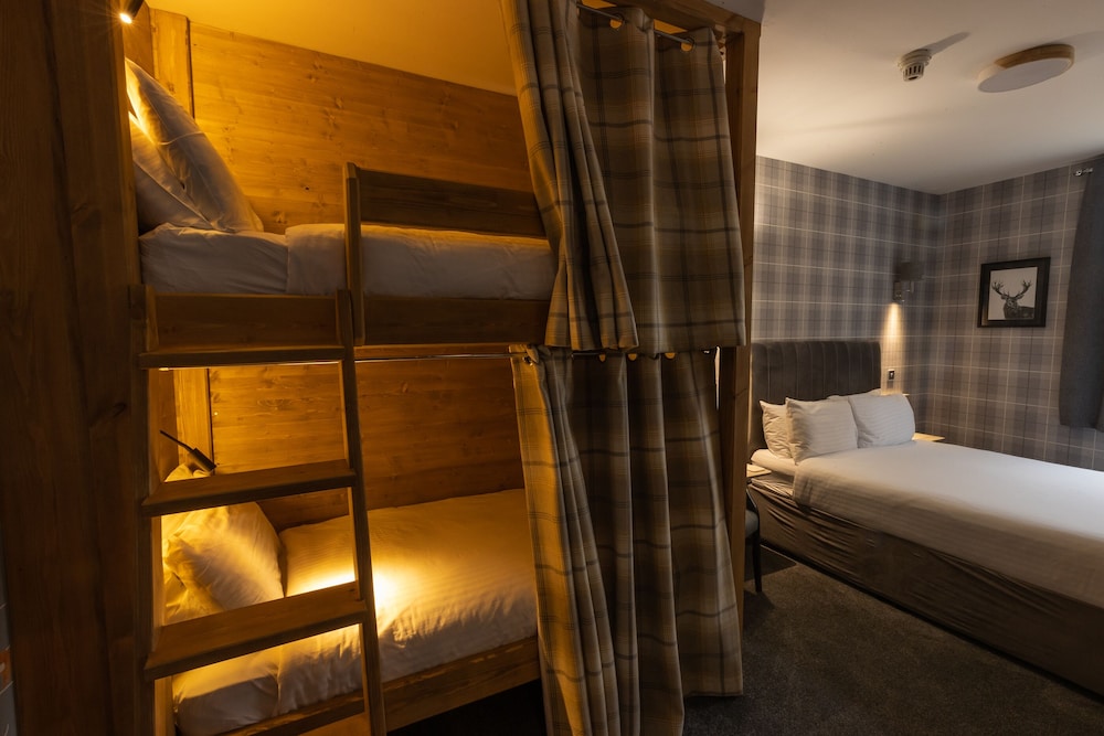 City, Quadruple, King Bed, 2 Bunk Beds، Aye Stay 3/4