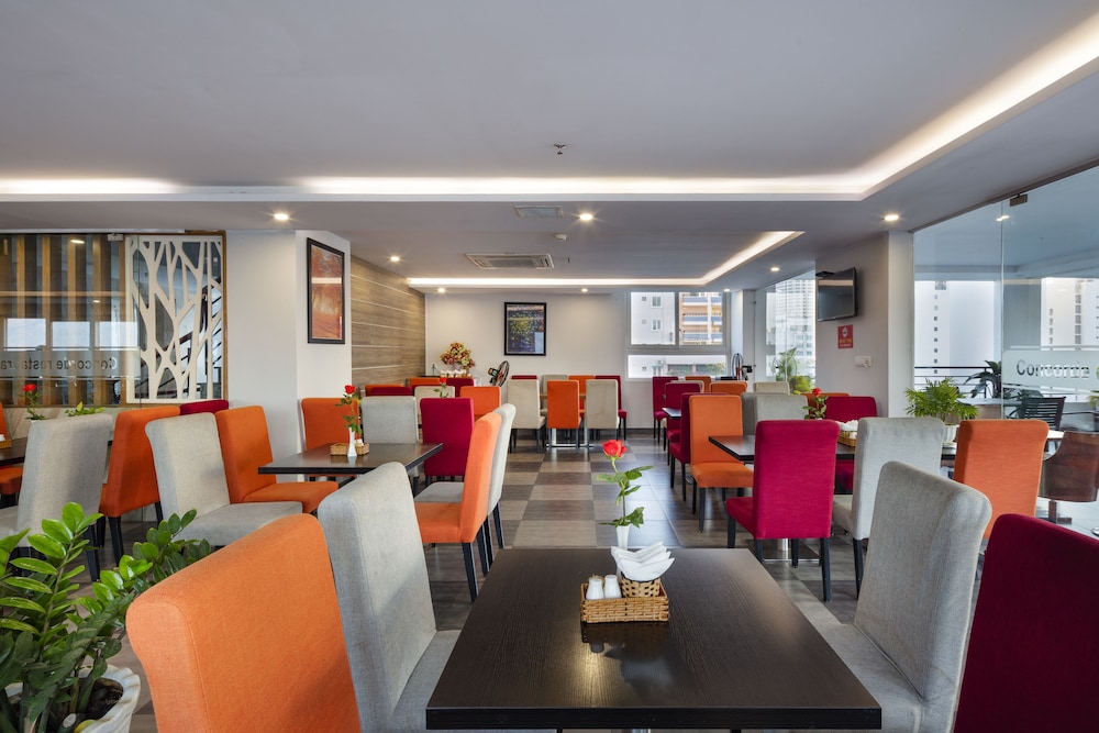 Maple Leaf Hotel & Apartment 61/75