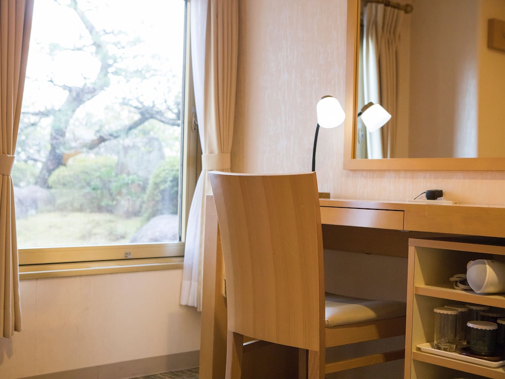 Nara Royal Hotel 35/39