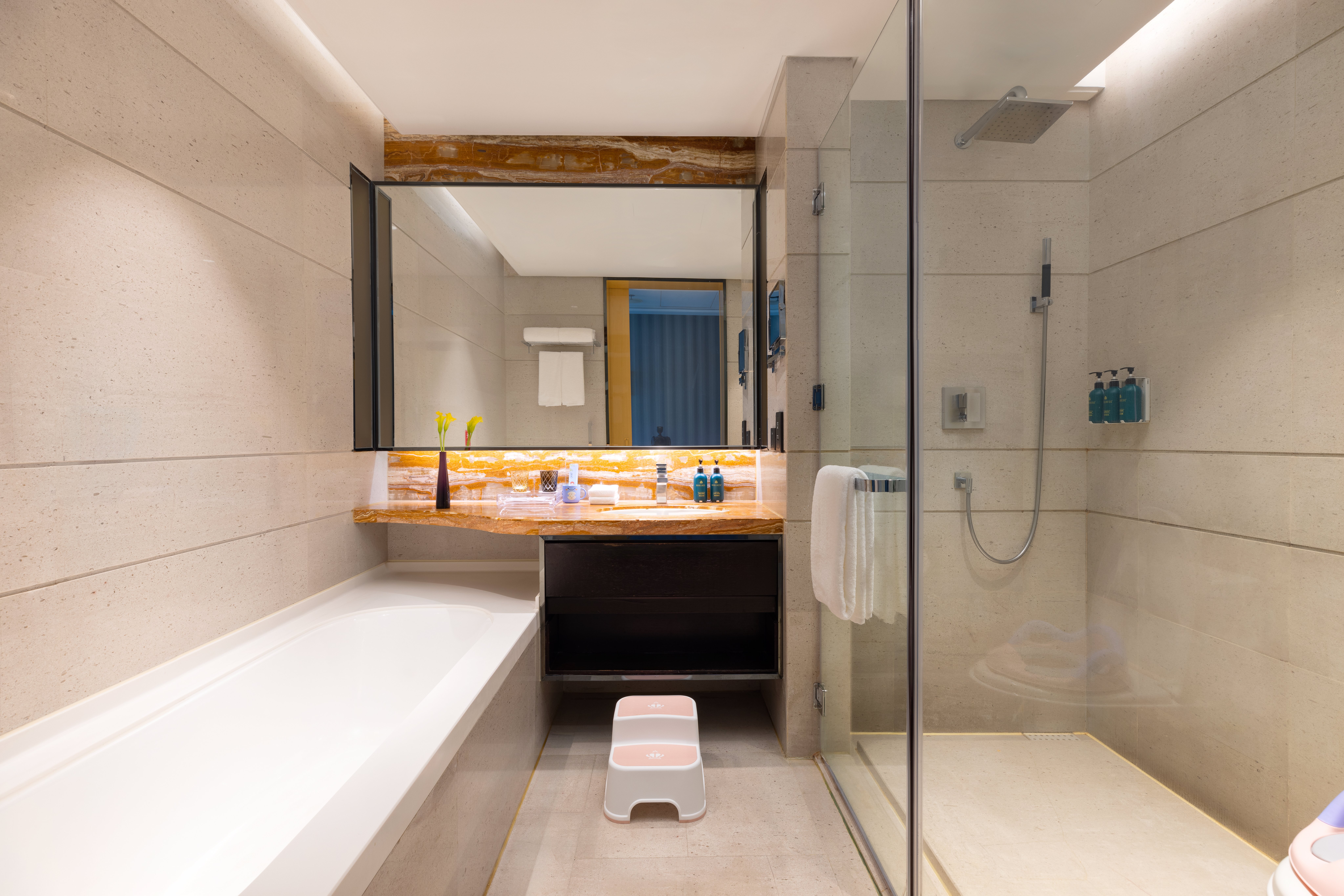 Crowne Plaza Beijing Lido 76/76