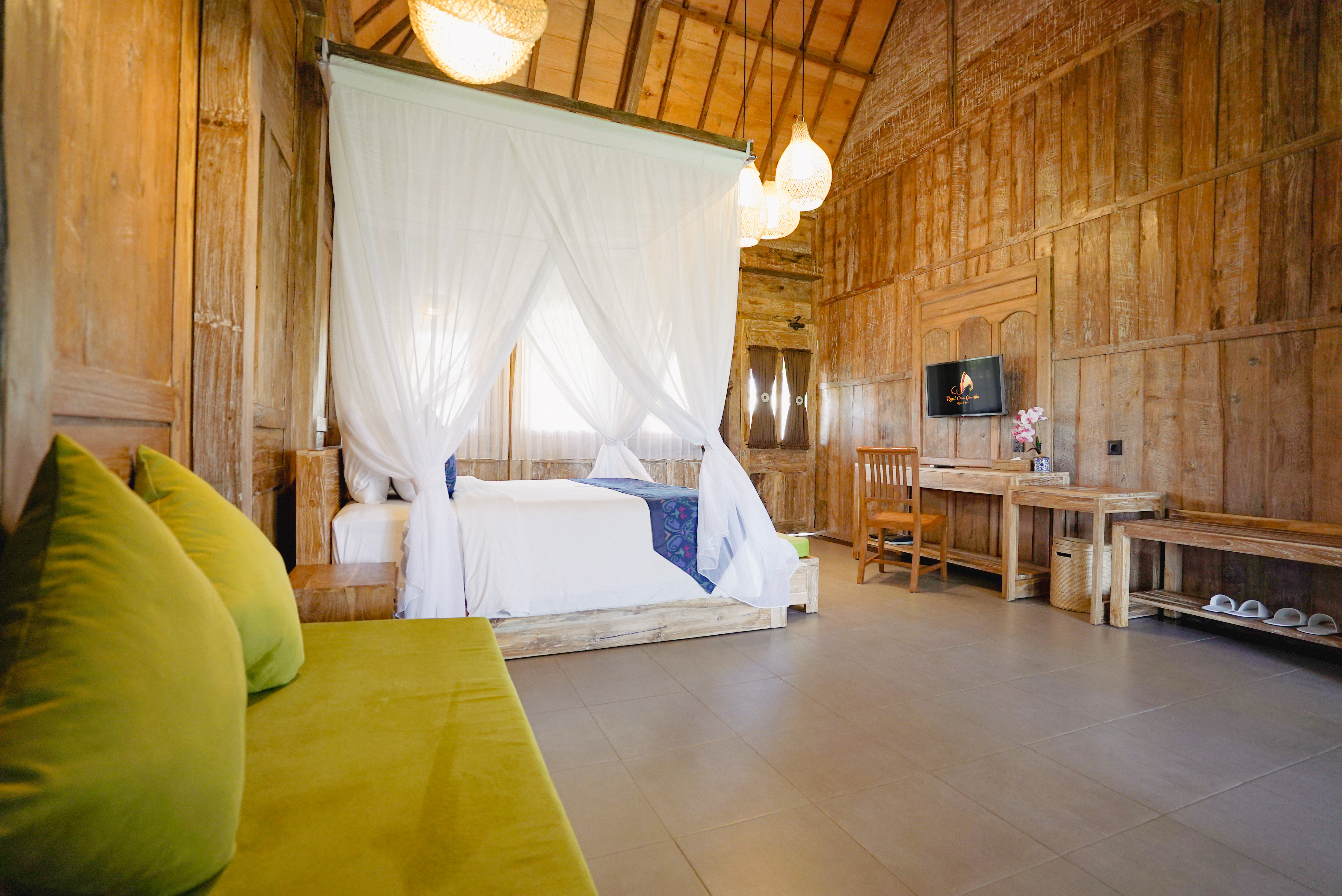 2 Bedrooms, Pool, Villa