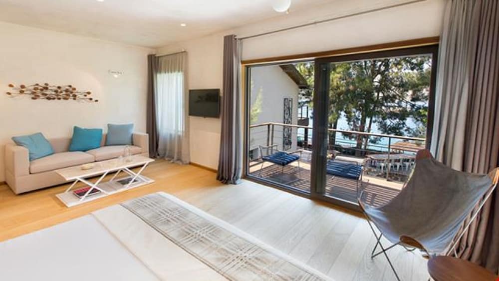 Miamai Hotel - Adults Only 15/50