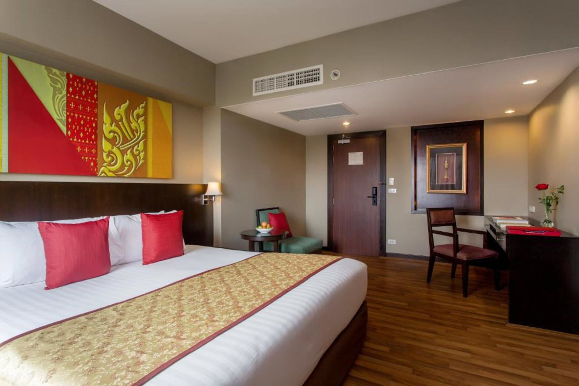 GRAND, DELUXE, TWIN BEDS