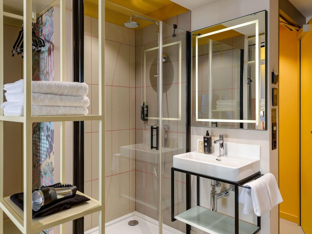 غرفة قياسية مزدوجة، Ibis Styles Zurich City Center 7/8