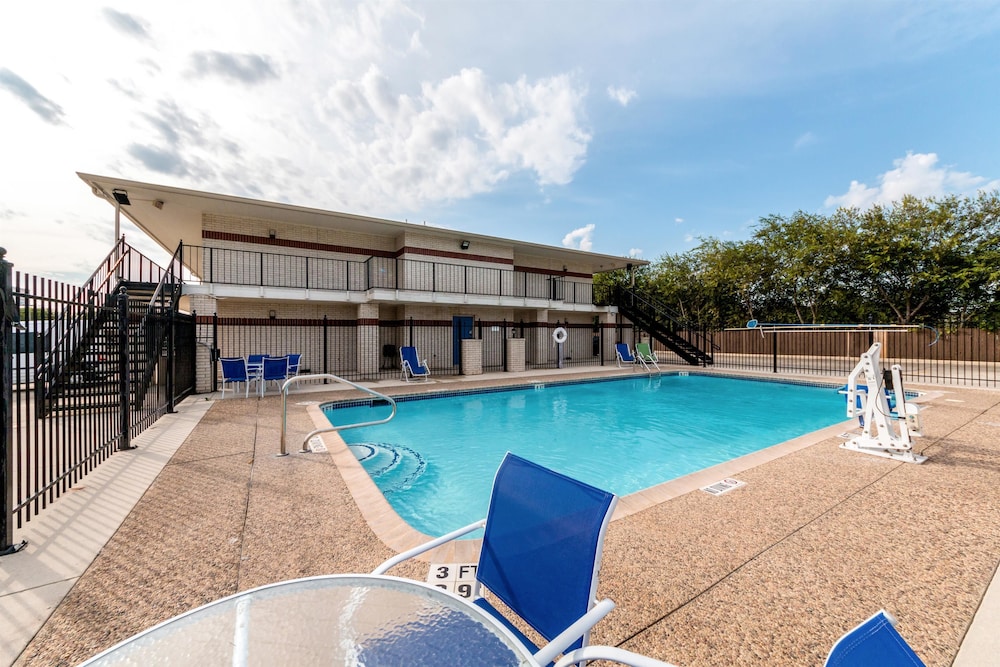 Motel6 San Antonio, TX - South WW White Rd photo4