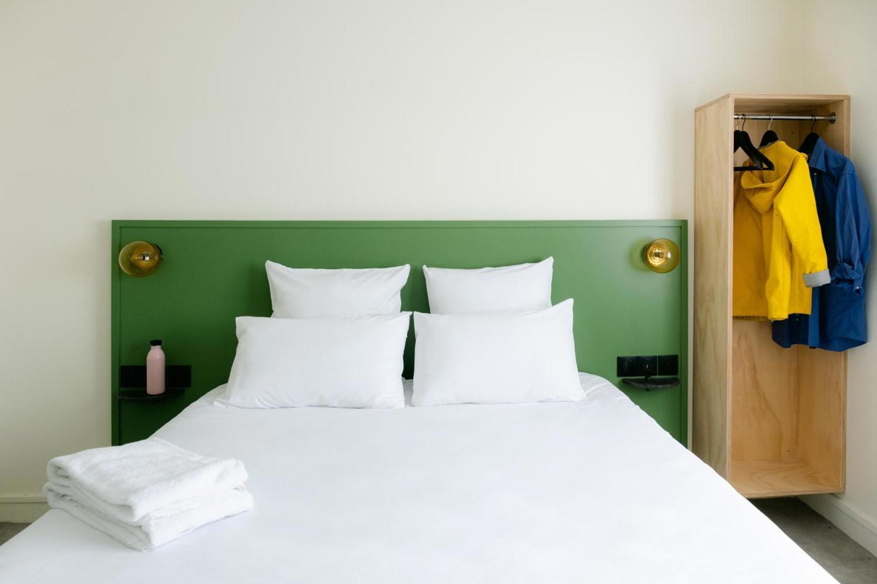 Standard, King Bed