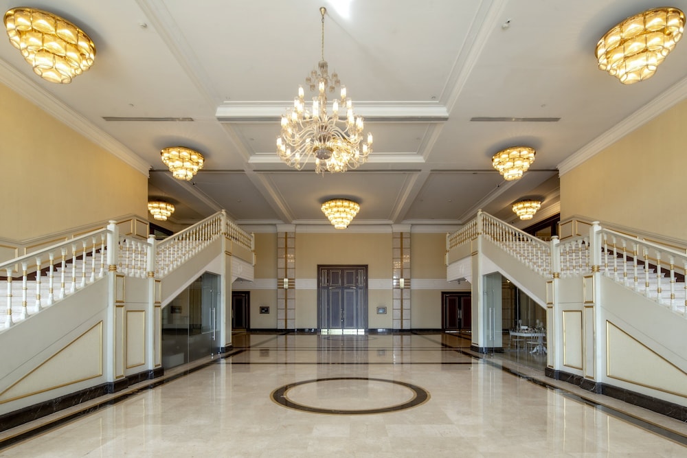 Crowne Plaza Istanbul Asia 10/83