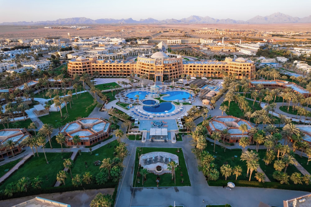 Calimera Blend Paradise Resort in HURGHADA