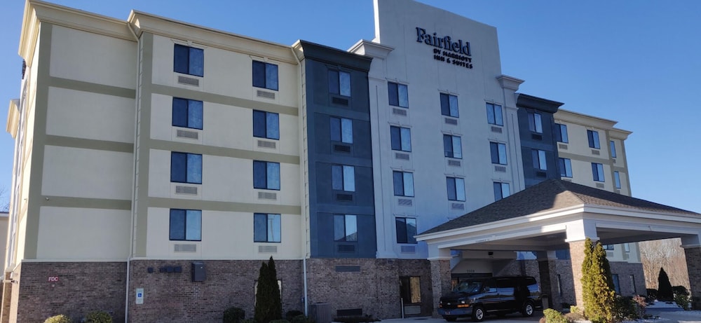 Fairfield Inn Suites Greensboro Coliseum Area 1/32