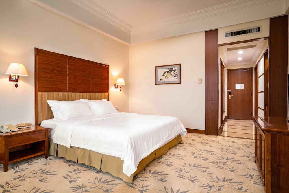 Gladden Hotel Shilong 20/58
