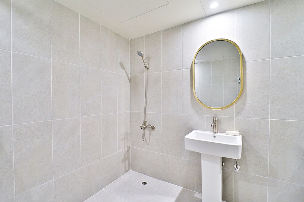 Calm Rest Hotel Busan Sasang 42/50
