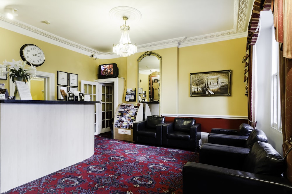 Tudor Court Hotel 4/50