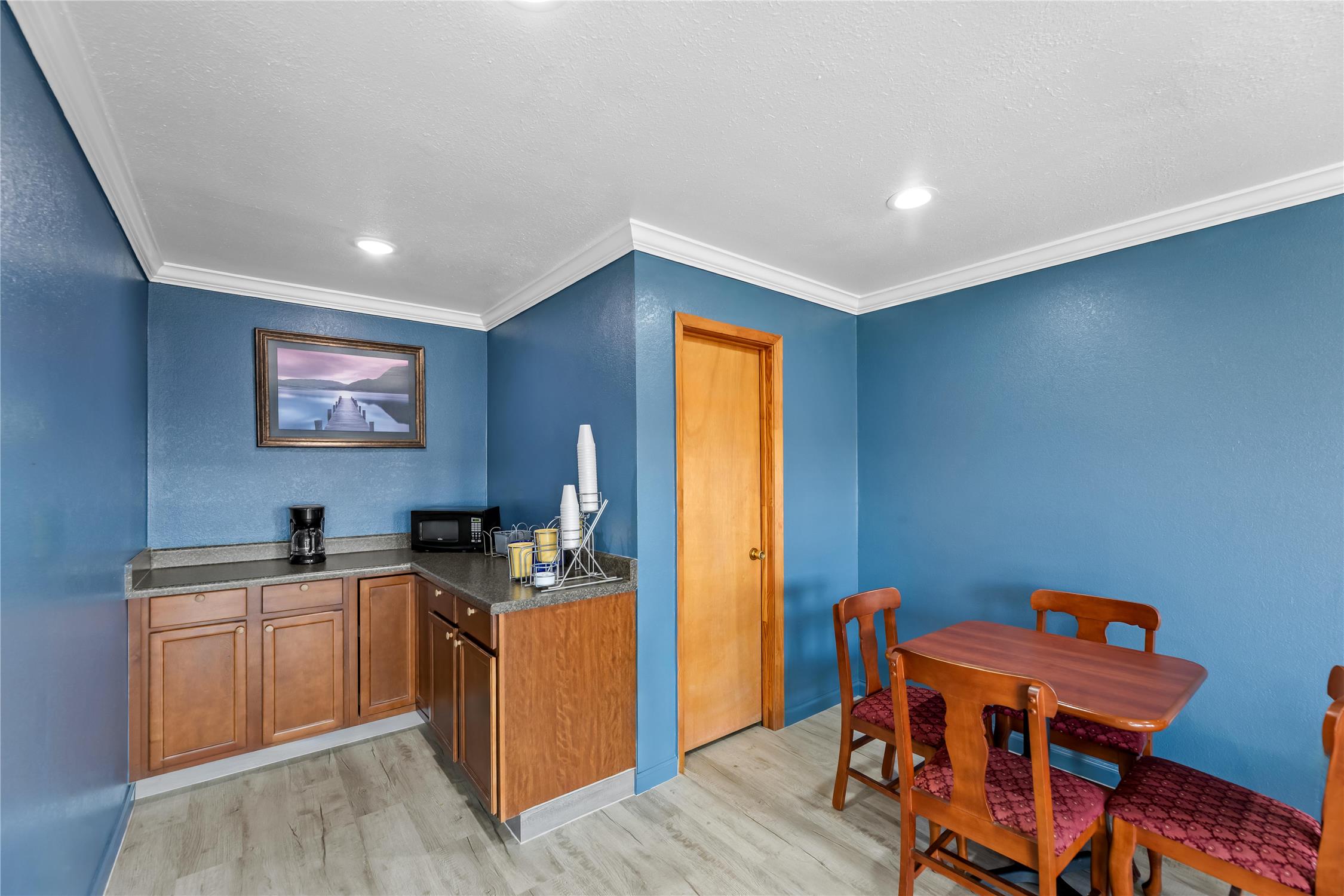 Americas Best Value Inn Indianola 13/26