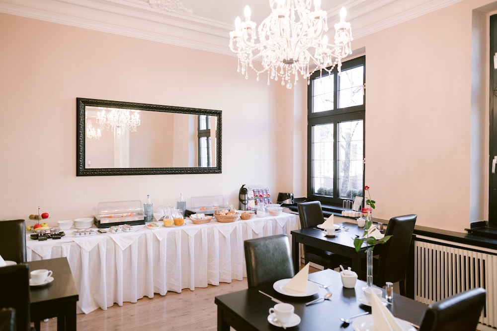 Hotel Villa Oberkassel 30/38