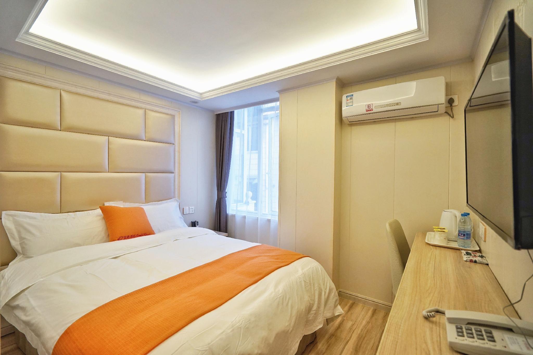 ROOM, DOUBLE BED