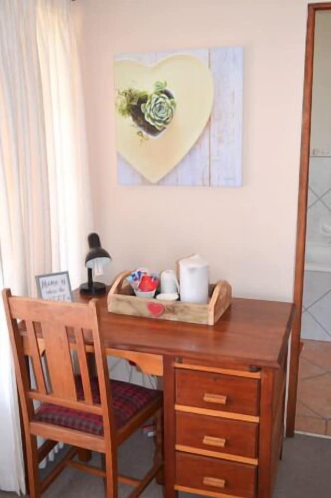 Aan De Bergen Guesthouse South Africa 6/37