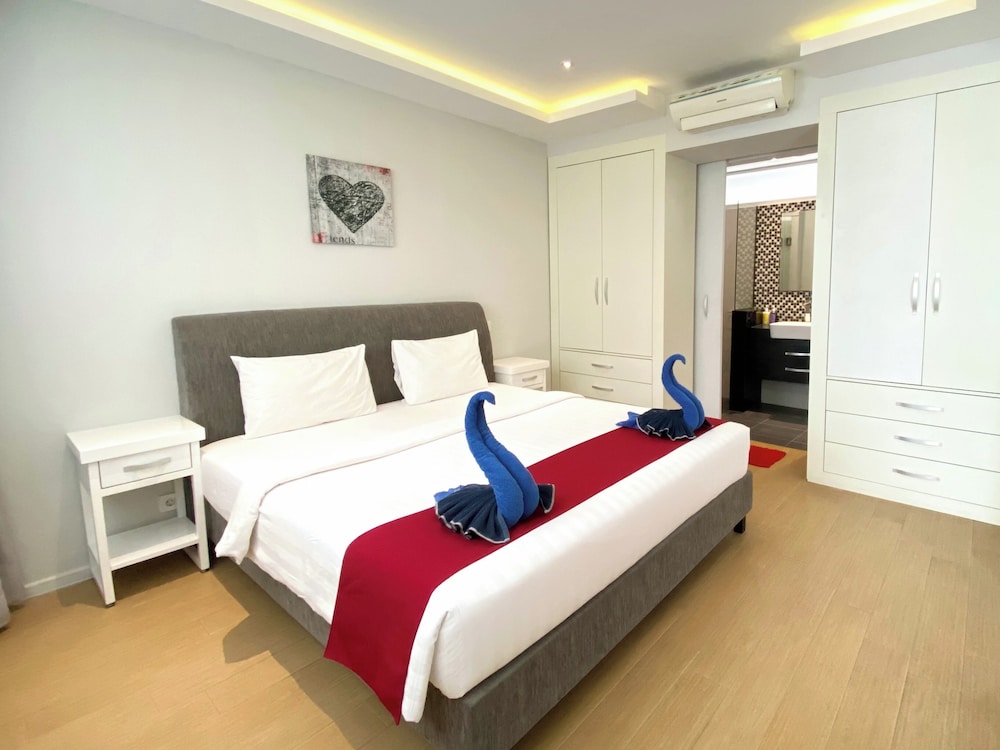 Coast Boutique Apartments 13/53