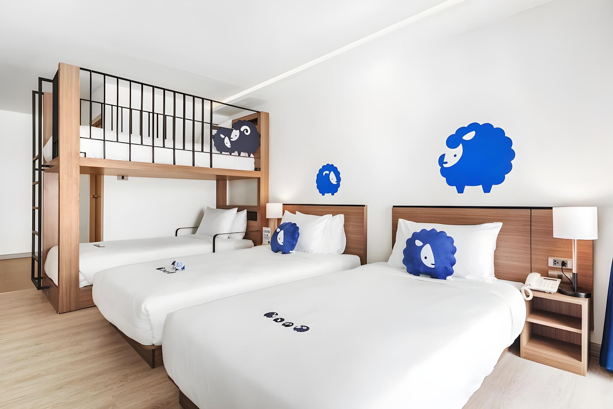 Koko Party, 2 Double Beds, Bunk Bed