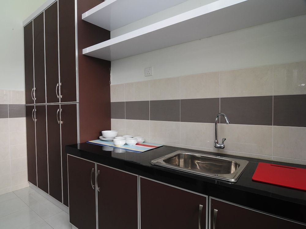D'embassy Serviced Residence Suites 47/55