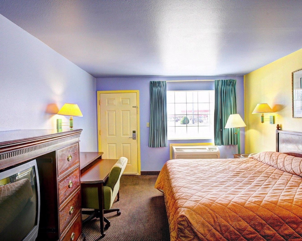 Rodeway Inn 15/22