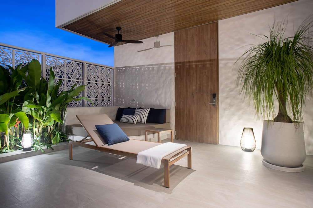 Melia Phuket Mai Khao 25/66