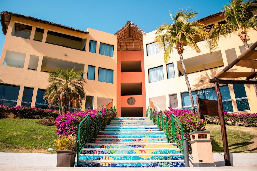 Family Selection At Grand Palladium Vallarta Resort Spa All Inclusive 1/50