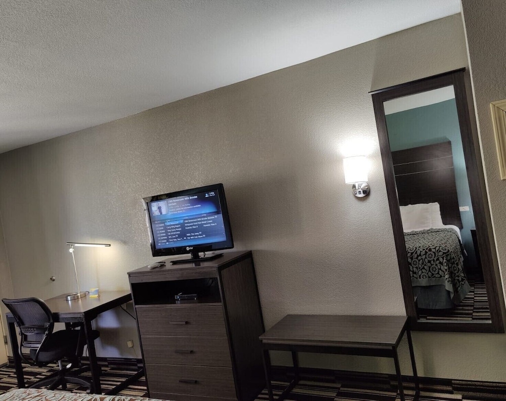 Days Inn by Wyndham Southaven MS 16/23