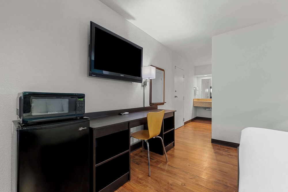 Americas Best Value Inn Hamilton 37/45