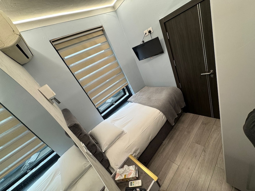 Park Avenue Hotel 15/61
